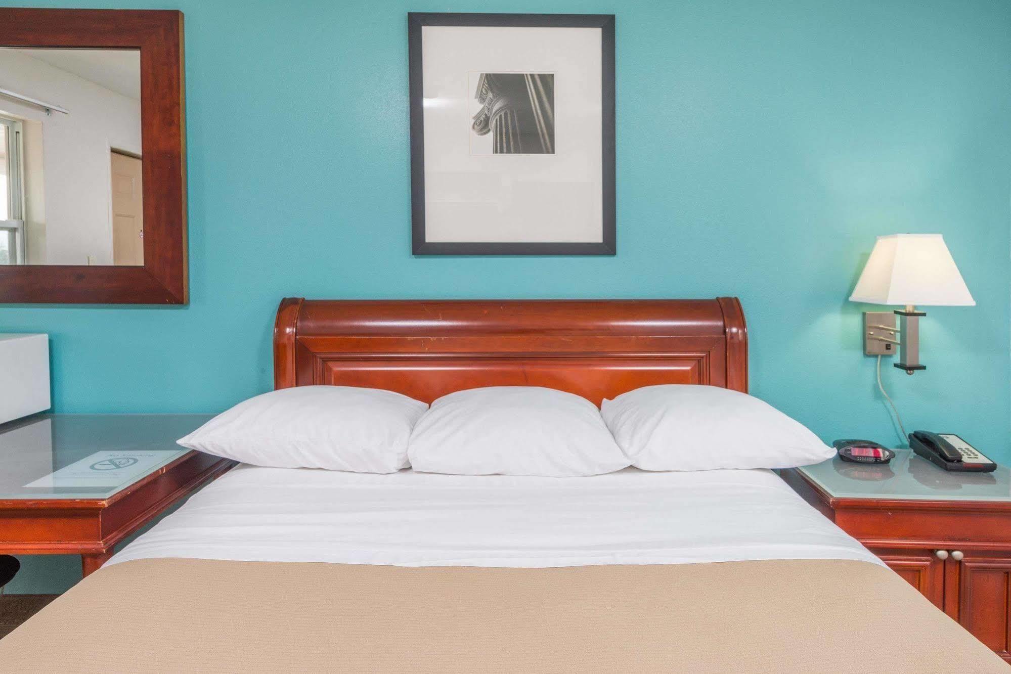 Rodeway Inn Pittsfield Eksteriør bilde