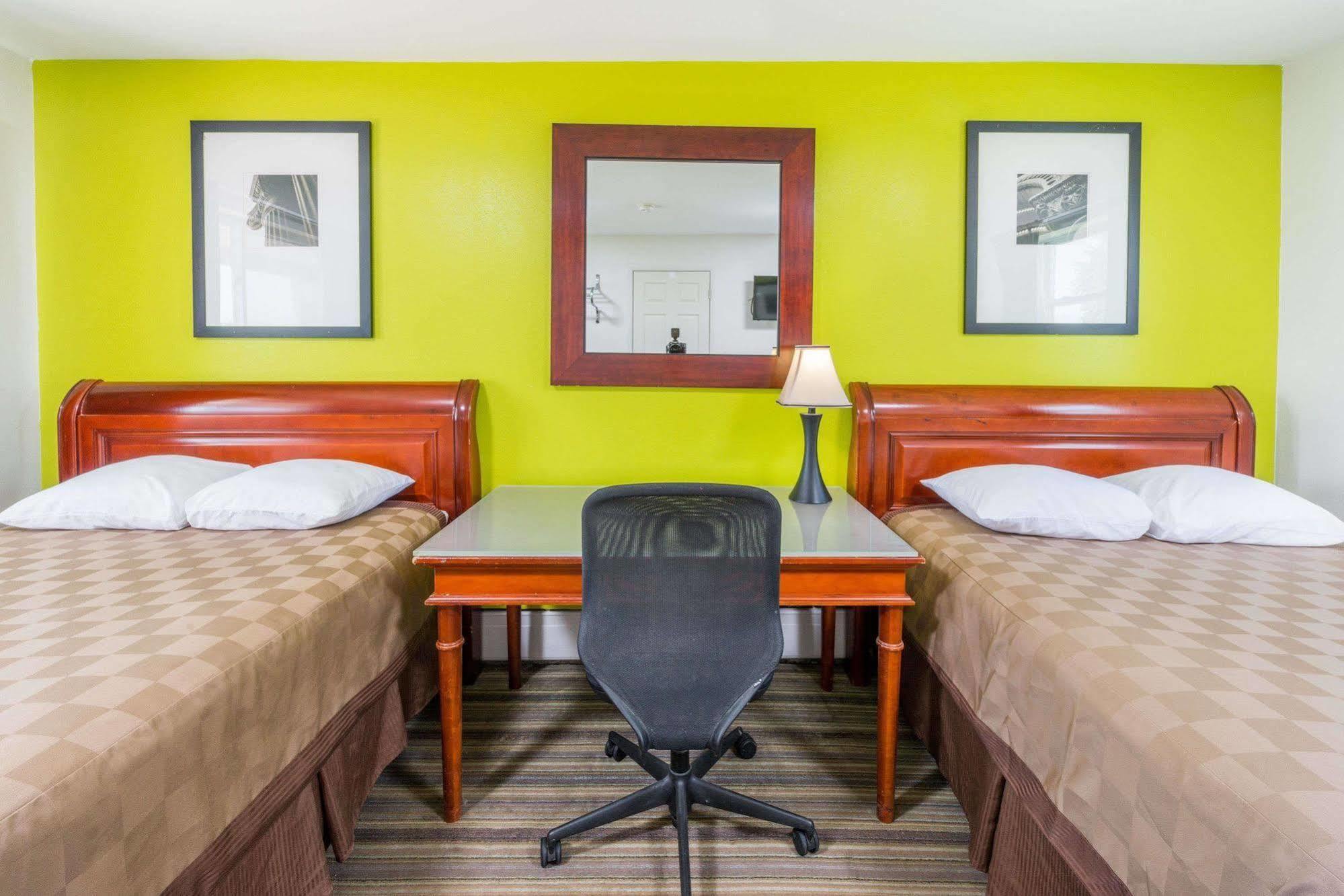 Rodeway Inn Pittsfield Eksteriør bilde
