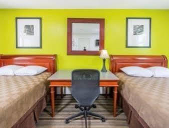 Rodeway Inn Pittsfield Eksteriør bilde